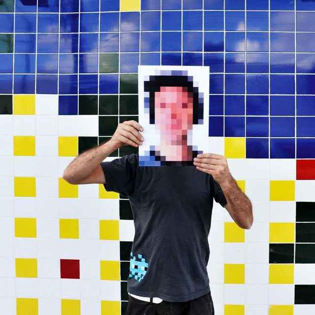 the Artist Invader T-Shirt Men main image 0