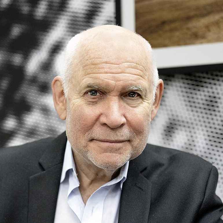 Steve McCurry, American, 1950, Contemporary Artist