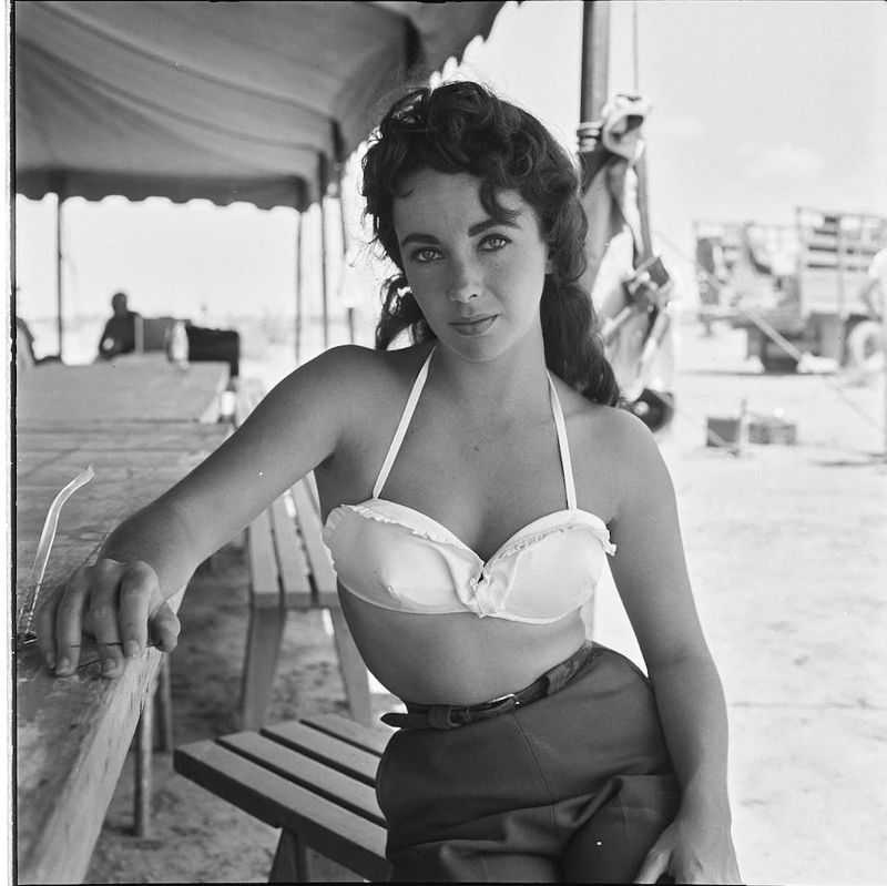 Frank Worth, ‘Elizabeth Taylor Behind the Scenes’, 1956, Photography, Fine art print, null, 