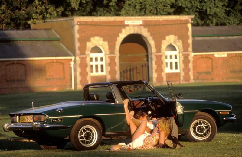 Homer Sykes, ‘Romance At Ascot’, 1990, Photography, Archival Pigment print, null, 