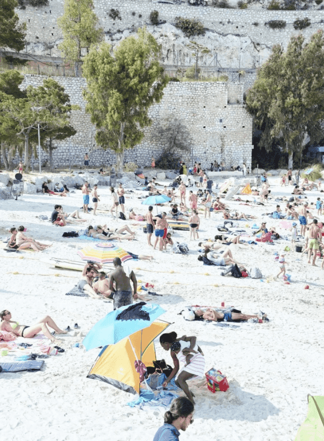 Massimo Vitali, ‘Plage de l'Estaque’, 2017, Photography, Archival pigment print archivally face-mounted to Diasec, null, Numbered