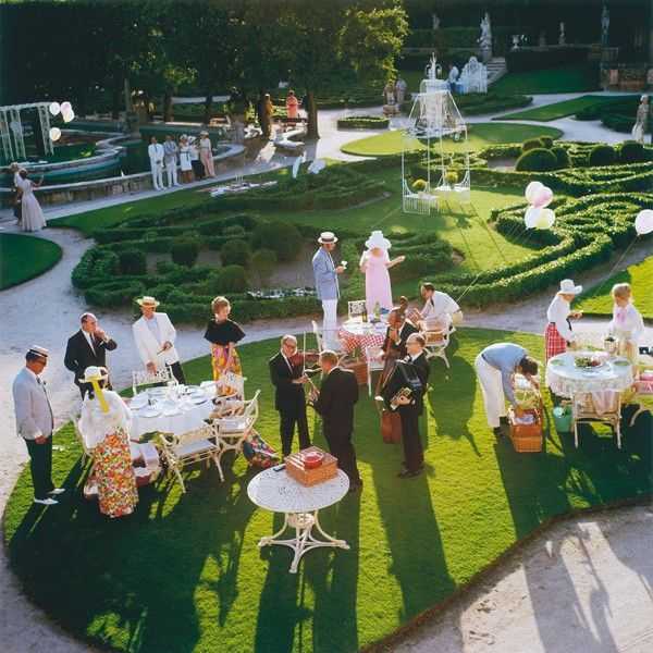 Slim Aarons, ‘Garden Party (Small)’, 1970, Photography, C-Type Print, null, Numbered