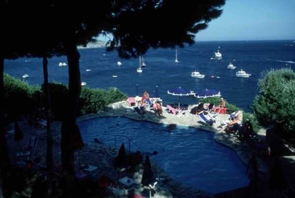 Slim Aarons, ‘Il Pellicano Pool (Medium)’, 1987, Photography, C-Type Print, null, Numbered