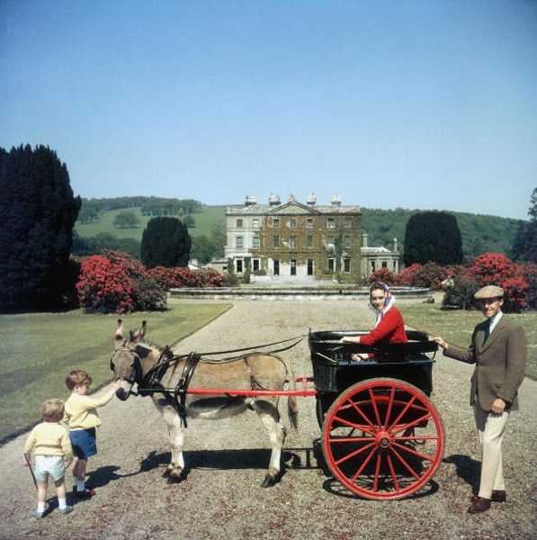 Slim Aarons, ‘Marquess of Waterford (Medium)’, 1970, Photography, C-Type Print, null, Numbered