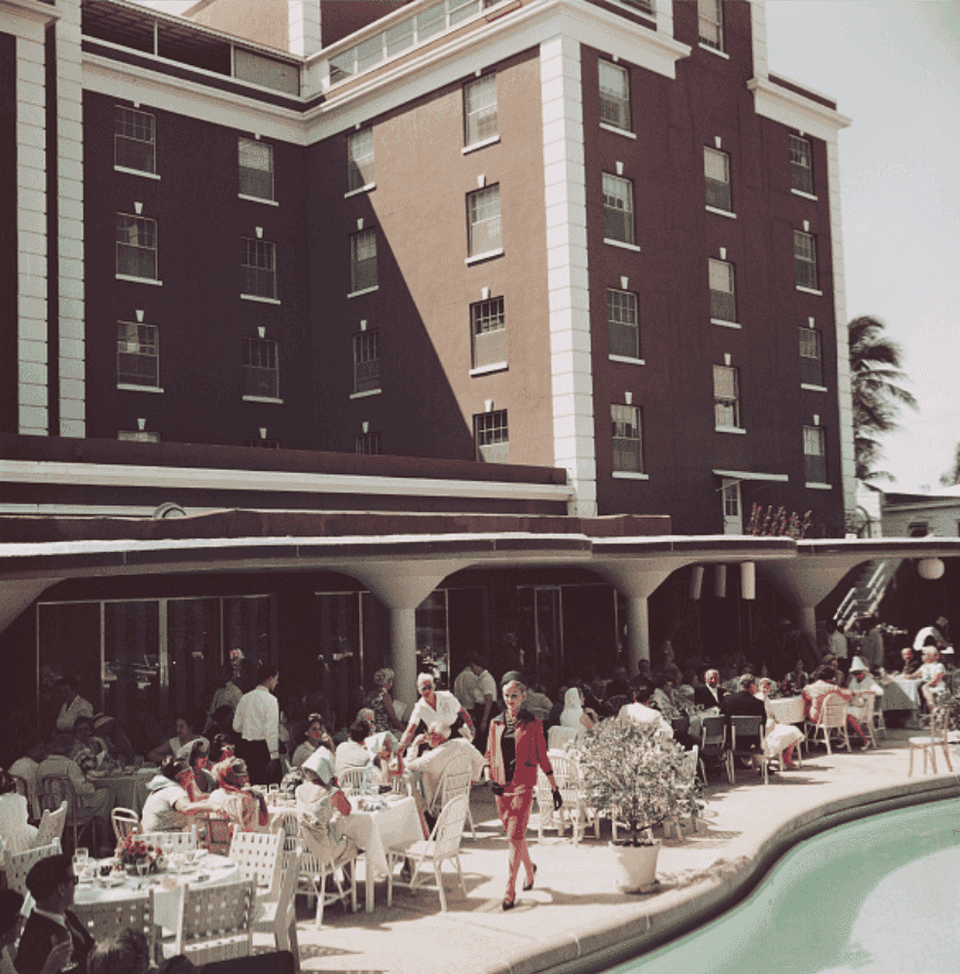 Slim Aarons, ‘Poolside Promenade, Palm Beach (Small)’, 1961, Photography, C-Type Print, null, Numbered