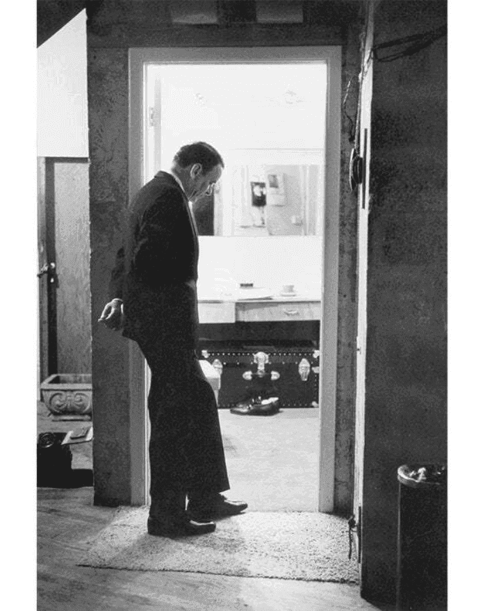 Terry O'Neill, ‘Frank Sinatra at The Fontainebleau Hotel’, 1968, Photography, Posthumous Edition: Gelatin Silver Print, null, 