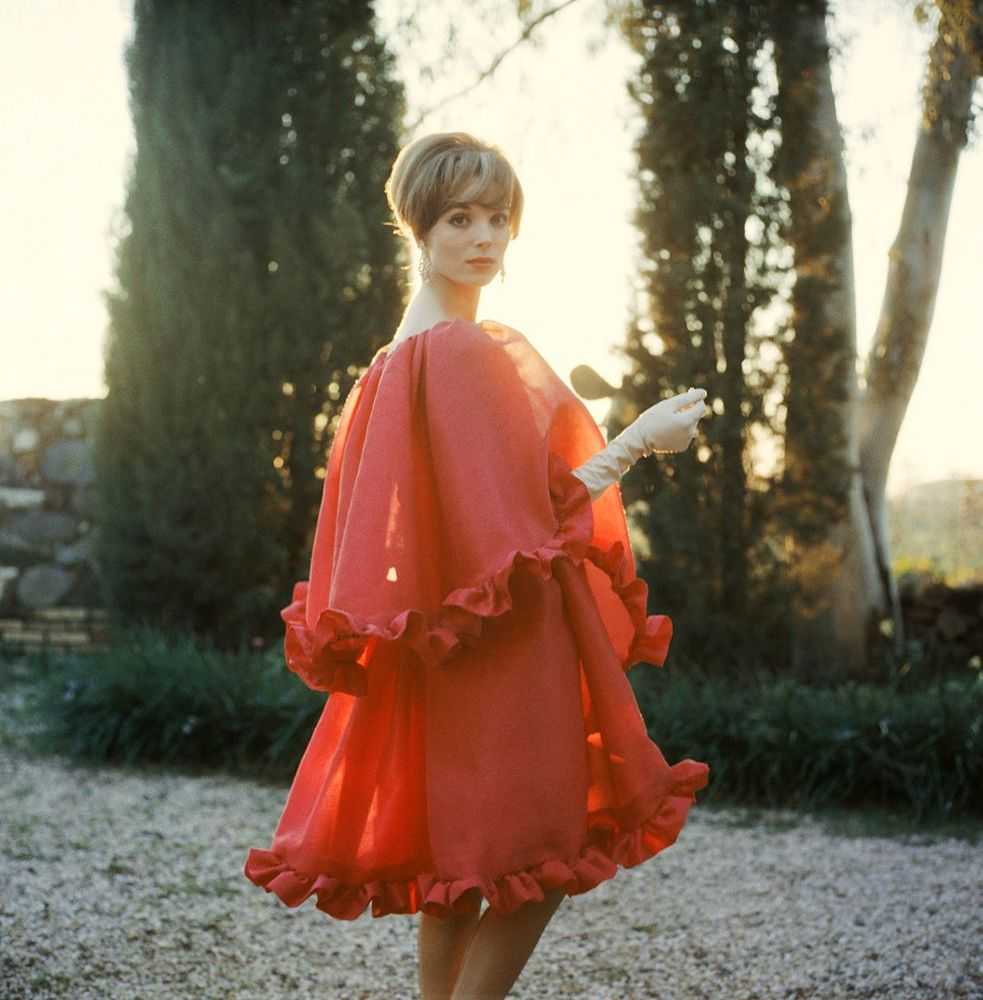 Mark Shaw, ‘Elsa Martinelli in Red Chiffon (Large)’, 1960, Print, Pigment print on Hahnemϋhle photo rag paper, null, 