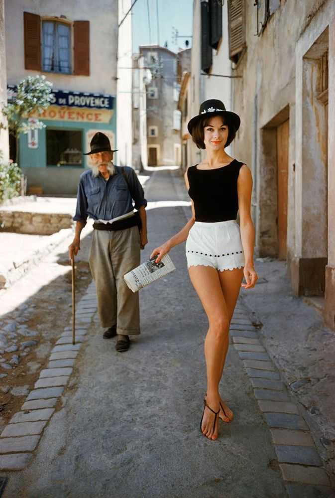 Mark Shaw, ‘St. Tropez Model in Shorts With Admirer’, 1961, Print, Pigment print on Hahnemϋhle photo rag paper, null, 