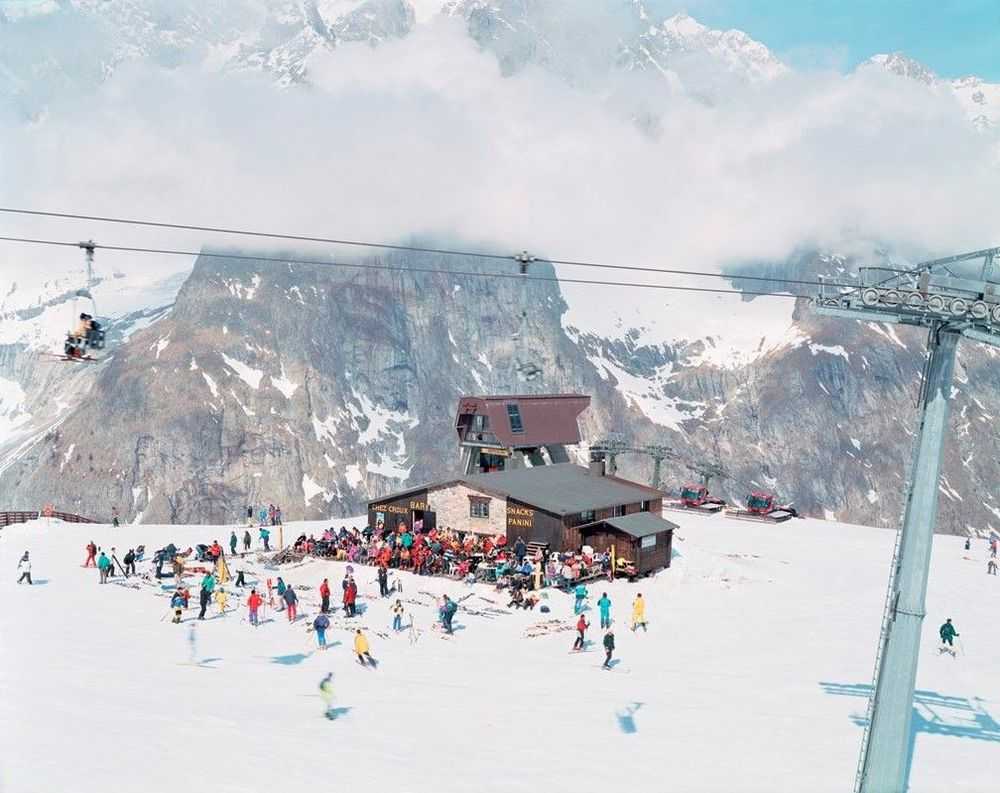Massimo Vitali, ‘Courmayeur Mont Blanc’, 2000, Photography, Offset lithographs in colours on smooth wove paper, Steidl Verlag, Numbered