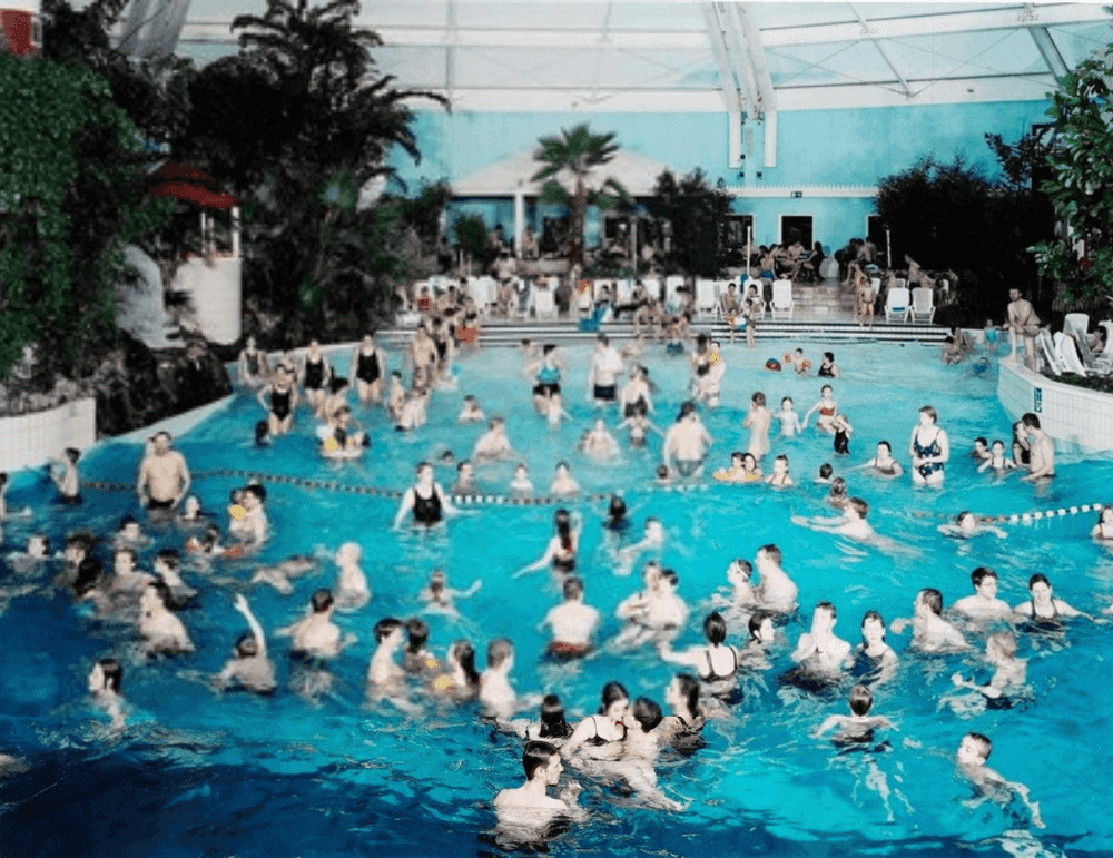 Massimo Vitali, ‘De Haan Kiss’, 2000, Photography, OFFSET LITHOGRAPH, null, Numbered