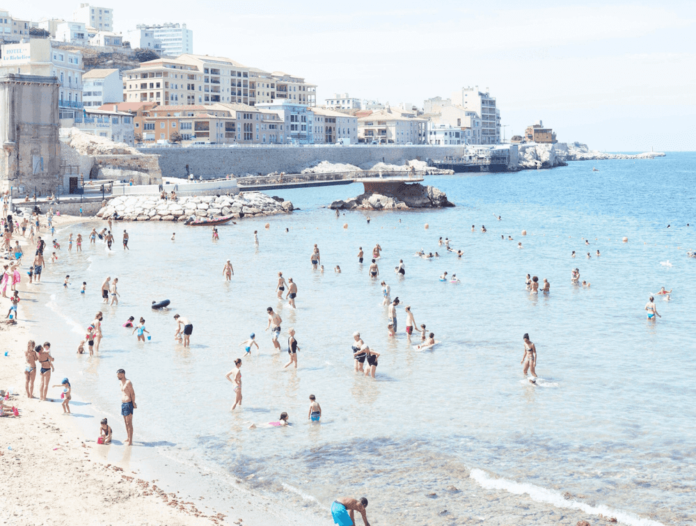 Massimo Vitali, ‘Plage des Catalans’, 2017, Photography, Archival pigment print archivally face-mounted to Diasec, null, Numbered