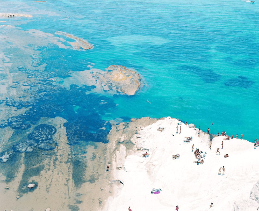 Massimo Vitali, ‘Scala dei Turchi Top Boat’, 2009, Photography, Archival pigment print facemounted to Diasec, null, Numbered