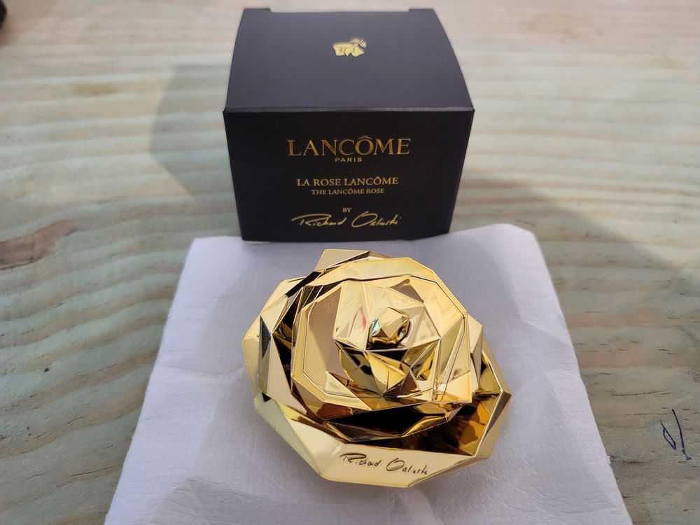 Richard Orlinski, ‘La Rose Lancôme (The Lanome Rose)’, 2022, Sculpture, Resin, Self-released, 