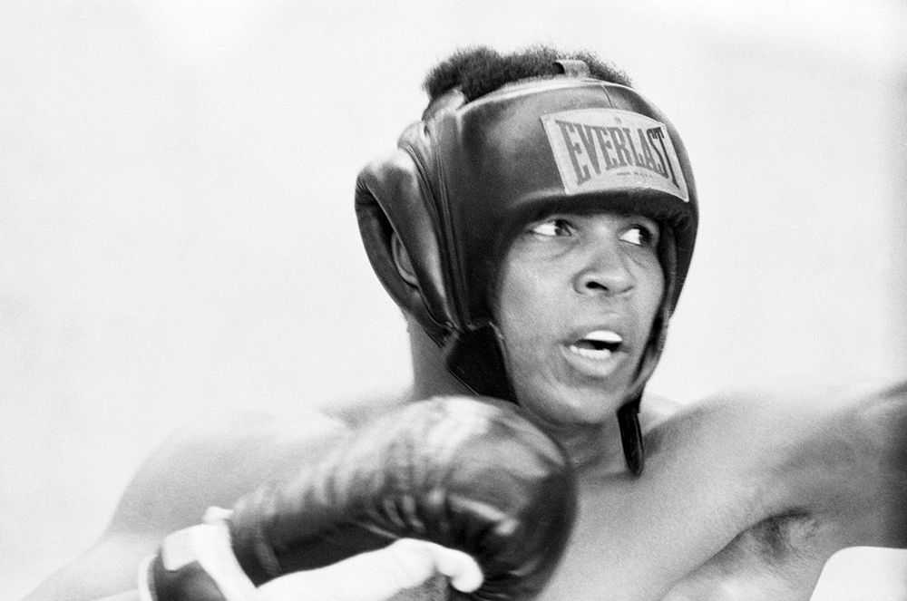 Terry O'Neill, ‘Ali (Small) - Estate print’, 1972, Photography, Photography - Silver Gelatin print, null, Numbered