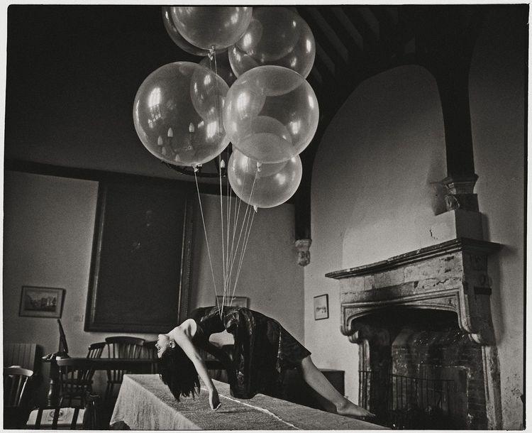 Ofelea and the Flying Balloons (Medium)