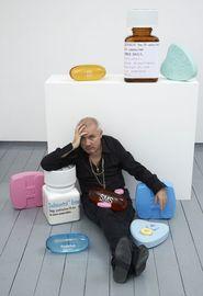 https://cdn.fairart.io/thumbnail_Damien_Hirst_Chlordiazepoxide_5mg_24_Capsules_2_03472fdd4a.jpeg - 1