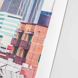 https://cdn.fairart.io/thumbnail_JR_Wrinkles_Of_The_City_Robert_Upside_Down_2_535643f9e5.jpeg - 1
