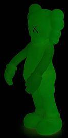 https://cdn.fairart.io/thumbnail_Kaws_5_YL_Companion_Green_glow_in_Dark_3_a5b97f9e1c.jpeg - 2