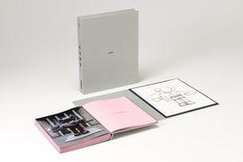 https://cdn.fairart.io/thumbnail_Kaws_Gone_Limited_Edition_Art_Book_4_5d3b061383.jpeg - 3