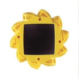 https://cdn.fairart.io/thumbnail_Olafur_Eliasson_Little_Sun_lamp_2_411ecdeb34.webp - 1