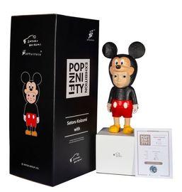 https://cdn.fairart.io/thumbnail_Satoru_Koizumi_With_Mickey_Sculpture_2_ff06eabf0f.jpeg - 1