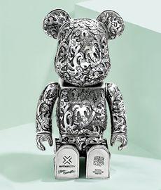 https://cdn.fairart.io/thumbnail_Steven_Harrington_Pewter_BEARBRICK_Silver_Metal_2_0b85c75209.jpeg - 1