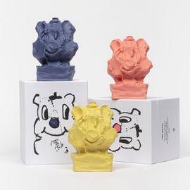 https://cdn.fairart.io/thumbnail_Szabolcs_Bozo_Mr_Bozo_Yellow_3_f456fe3bb1.jpeg - 2