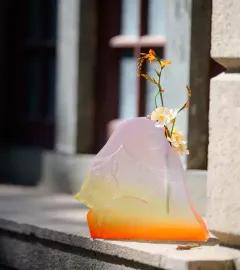 https://cdn.fairart.io/thumbnail_Takeru_Amano_Venus_and_Cat_Vase_Random_Colourway_3_510dff149d.webp - 2