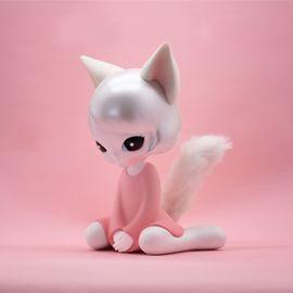 https://cdn.fairart.io/thumbnail_Yosuke_Ueno_Lily_The_Kit_Sculpture_3_ed9ee1d503.jpg - 2