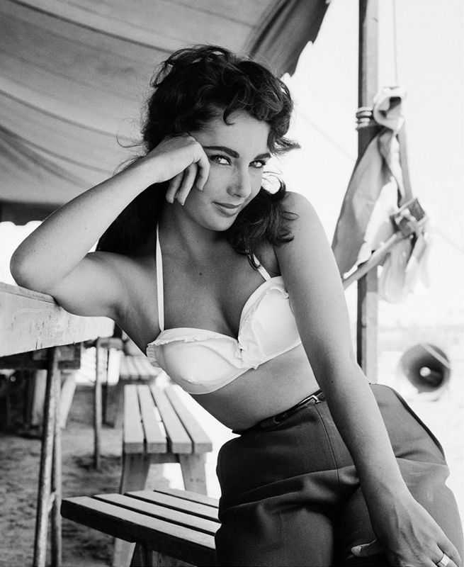 Frank Worth, ‘Elizabeth Taylor on the Set of Giant’, 1956, Photography, Fine art print, null,