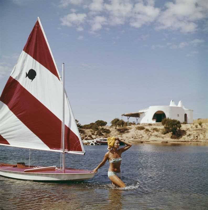 Slim Aarons, ‘Bettina Graziani (Small)’, 1964, Photography, C-Type Print, null, Numbered