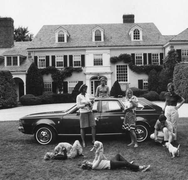 Slim Aarons, ‘Chopin Family (Large)’, 1972, Photography, C-Type Print, null, Numbered