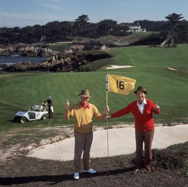 Slim Aarons, ‘Golfing Pals (Large)’, 1977, Photography, C-Type Print, null, Numbered