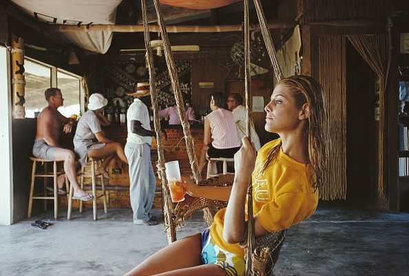 Slim Aarons, ‘Life In The Bahamas, 1967 (Small)’, 1967, Photography, C-Type Print, null, Numbered