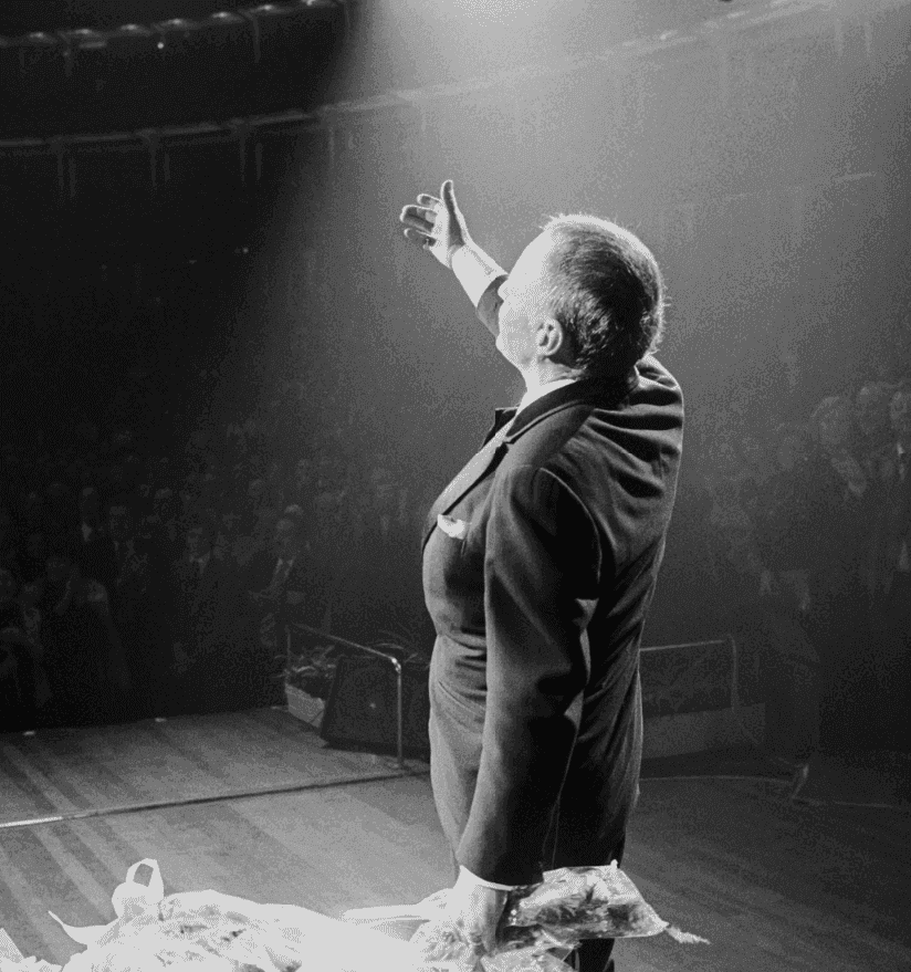 Terry O'Neill, ‘American singer and actor Frank Sinatra in concert at the Royal Albert Hall’, 1975, Photography, Gelatin Silver Print, null, Numbered