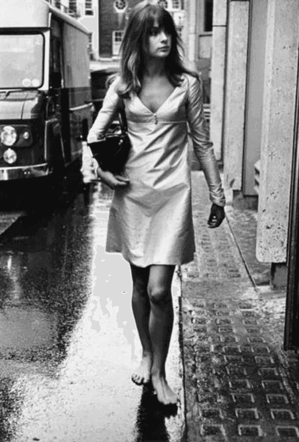 Terry O'Neill, ‘Jean Shrimpton London Streets ’, 1963, Photography, Lifetime Edition Gelatin Silver Print, null,