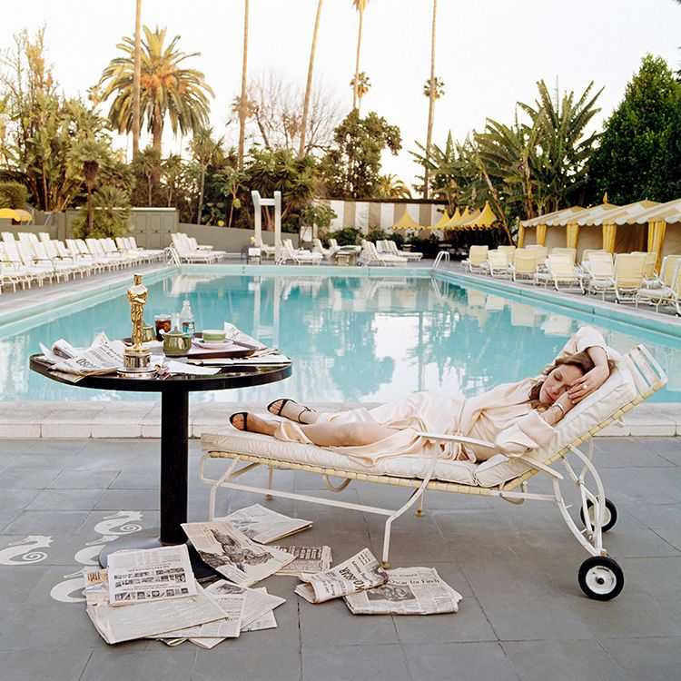 Terry O'Neill, ‘The Morning After – Faye Dunaway, Beverly Hills Hotel, LA, 1977 (Lying Down) (Medium) - Estate print’, 1977, Photography, Photography - Gelatin Silver Print, null, Numbered