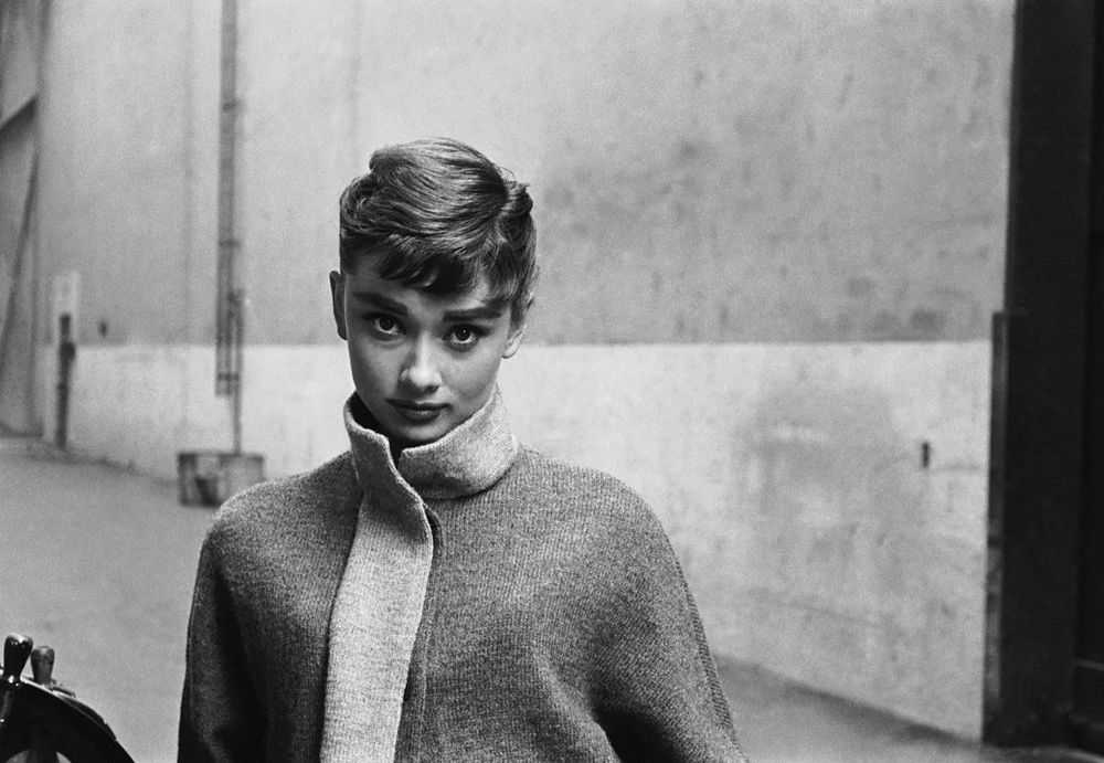 Mark Shaw, ‘Audrey Hepburn in Grey Turtleneck Sweater, Glances Right, 1953’, 1953, Print, Pigment print on Hahnemϋhle photo rag paper, null,