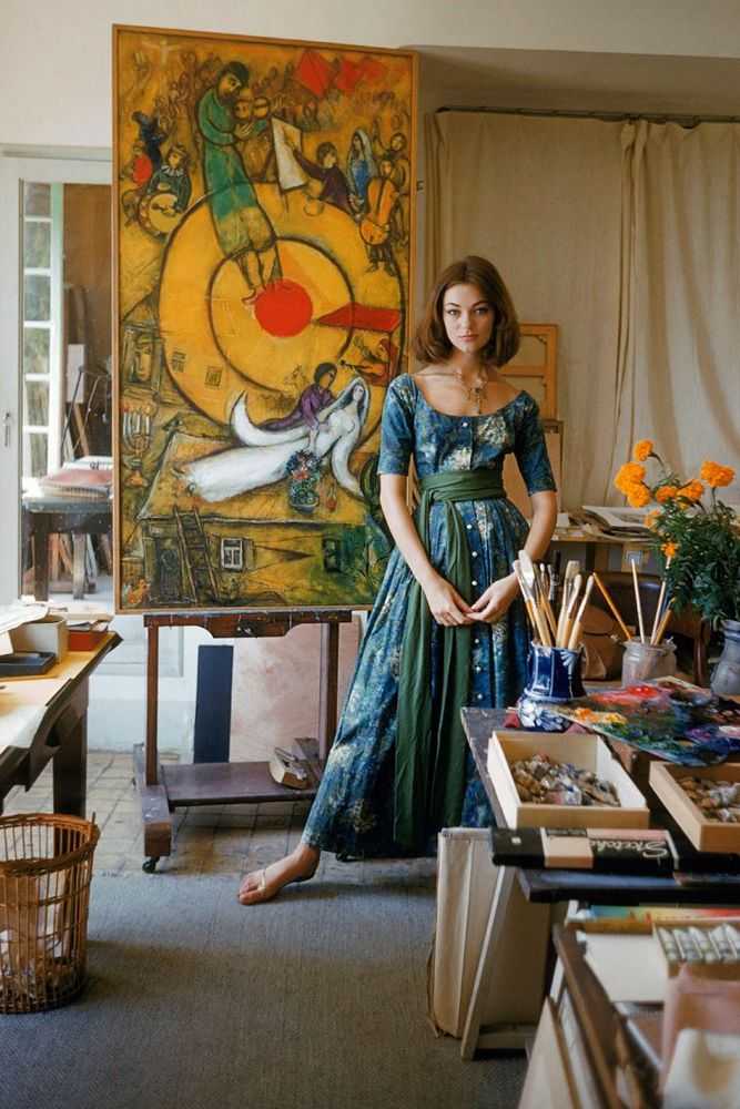 Mark Shaw, ‘Chagall, Il Sogno and Ivy Nicholson Wearing McCardell, 1955’, 1955, Print, Pigment print on Hahnemϋhle photo rag paper, null,