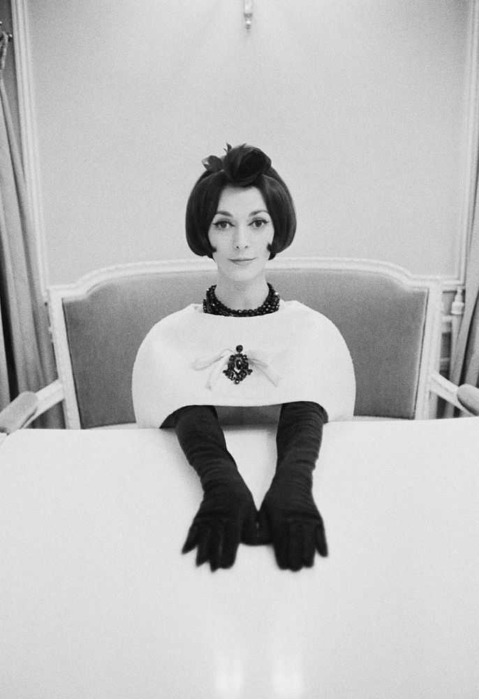 Mark Shaw, ‘Dior, Model Kouka Wears Novia, Closeup With Gloves’, 1959, Print, Pigment print on Hahnemϋhle photo rag paper, null,