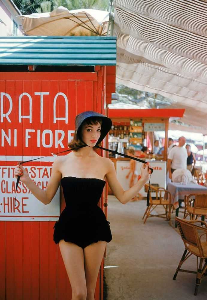 Mark Shaw, ‘Elsa Martinelli in Black Romper at Portofino’, 1954, Print, Pigment print on Hahnemϋhle photo rag paper, null,