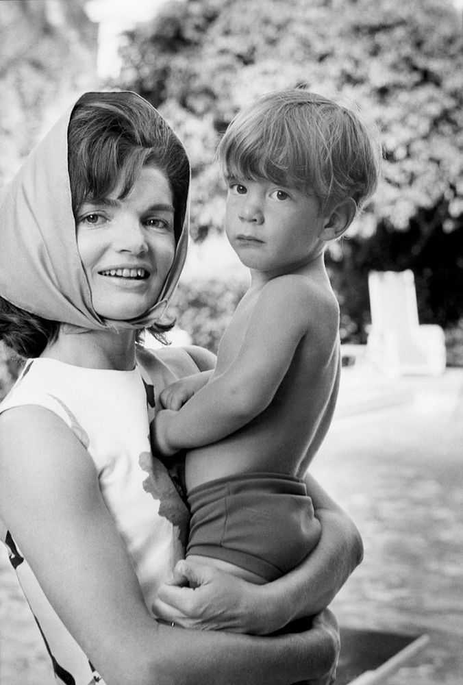 Mark Shaw, ‘Kennedy, Jackie and John Jr., B&W, Palm Beach, 1963’, 1963, Print, Pigment print on Hahnemϋhle photo rag paper, null,