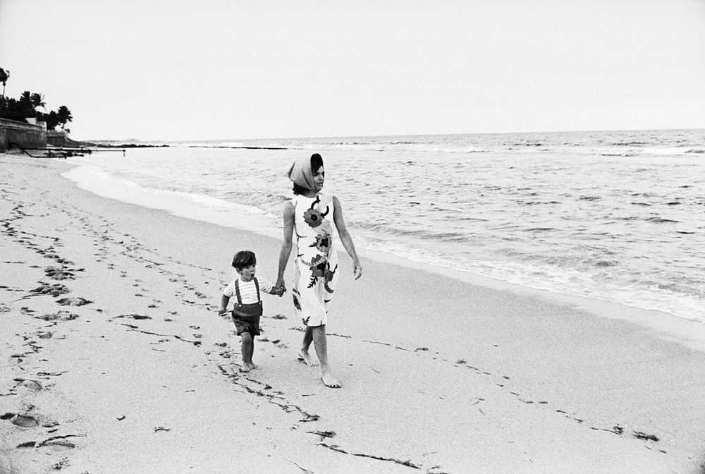 Mark Shaw, ‘Kennedy, Jackie and John Jr. Walking on the Beach, 1963’, 1963, Print, Pigment print on Hahnemϋhle photo rag paper, null,