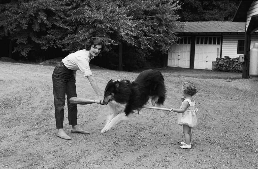 Mark Shaw, ‘Kennedys, Jackie and Caroline With Collie, 1959’, 1959, Print, Pigment print on Hahnemϋhle photo rag paper, null,