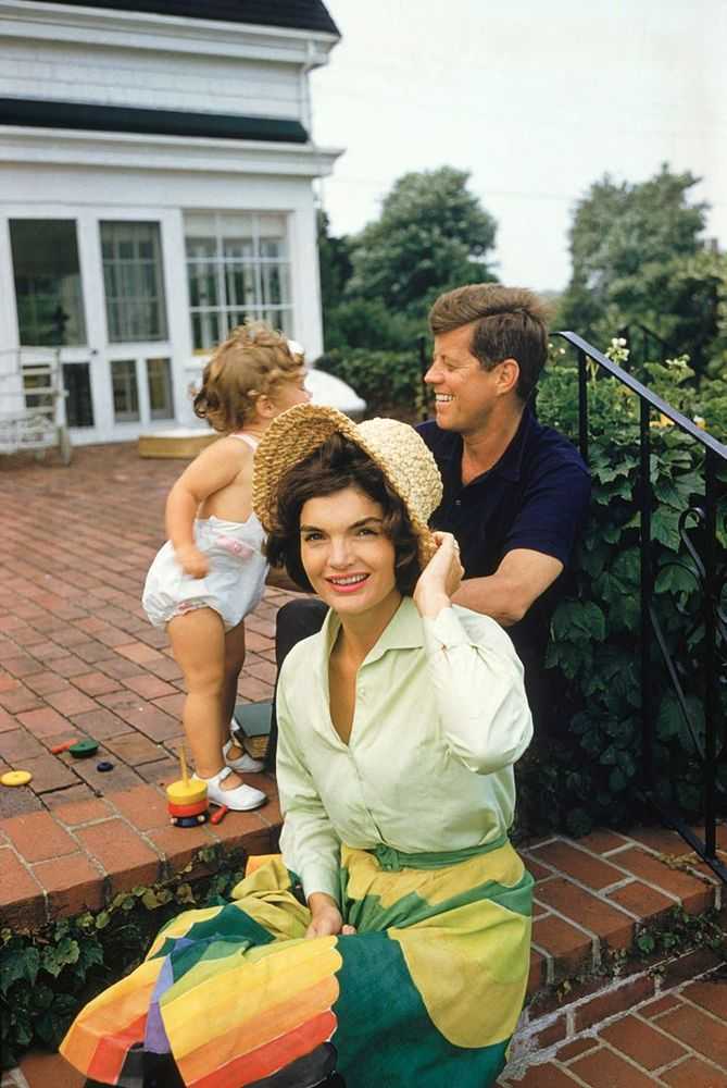 Mark Shaw, ‘Kennedys, Jackie in Straw Hat and Colorful Skirt, With John and Caroline, Hyannis Patio (Large)’, 1959, Print, Pigment print on Hahnemϋhle photo rag paper, null,