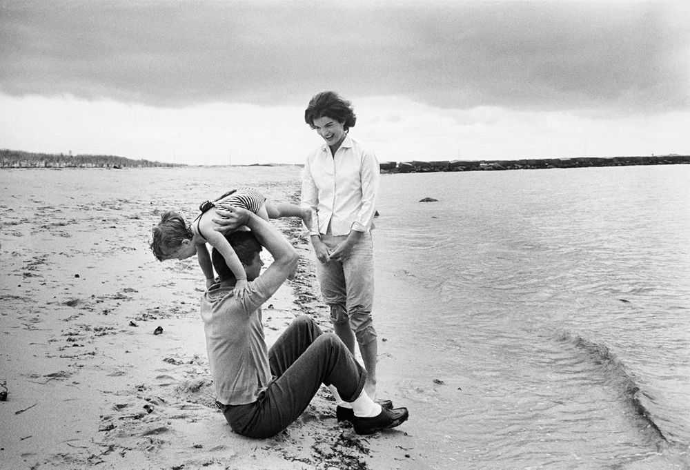 Mark Shaw, ‘Kennedys, John Lifts Caroline Over His Head as Jackie Looks on (Small)’, 1959, Print, Pigment print on Hahnemϋhle photo rag paper, null,