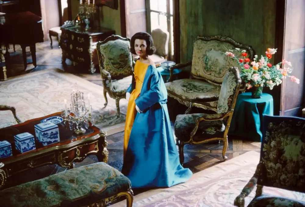 Mark Shaw, ‘Lee Radziwill, Blue Cape in Brocade Room (Medium)’, 1962, Print, Pigment print on Hahnemϋhle photo rag paper, null,