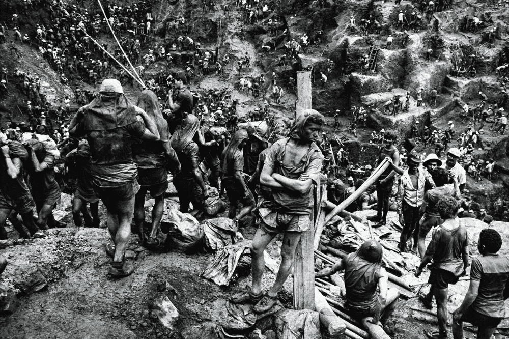 Sebastião Salgado, ‘Serra Pelada Gold Mine, Brazil, 1986’, 1986, Print, Silver gelatin print, null, Dated