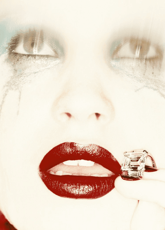Vulgar Tears, Paris