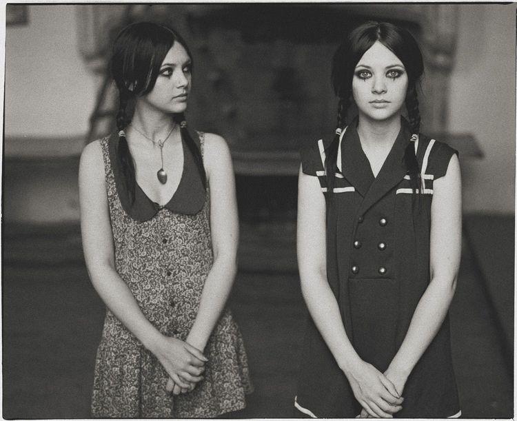 Ofelea and Ofelea (Medium)